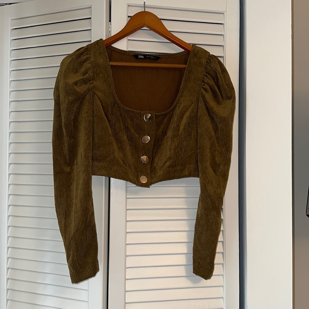 Zara corduroy crop top. Super cute with puffy sleeves. Barely worn.